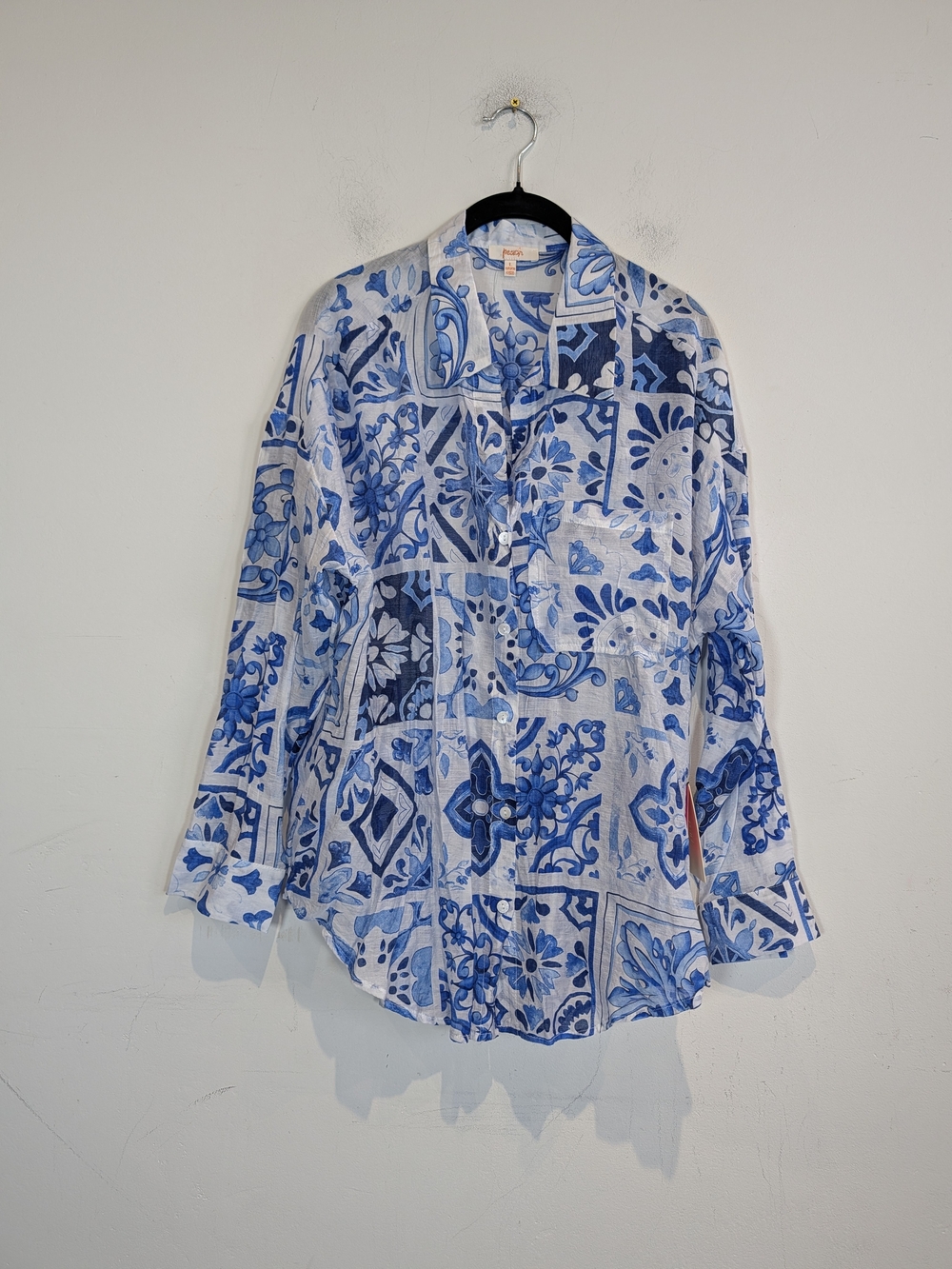 NWT PEACH Blue Floral Tile Print Shirt, Size Large